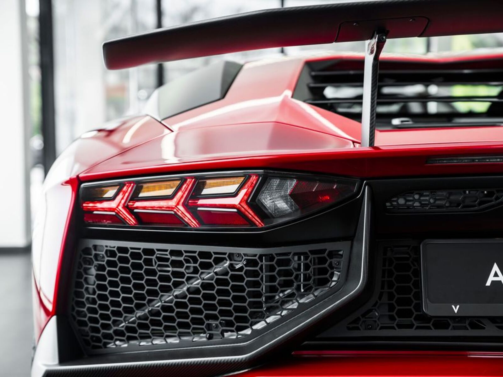 Lamborghini Aventador 12