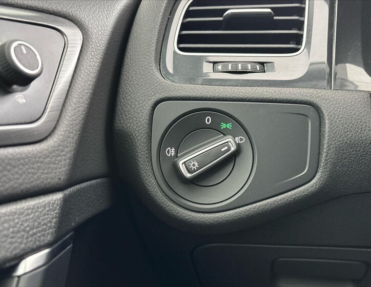 Volkswagen Golf Kombi 1,5 l 96 kw