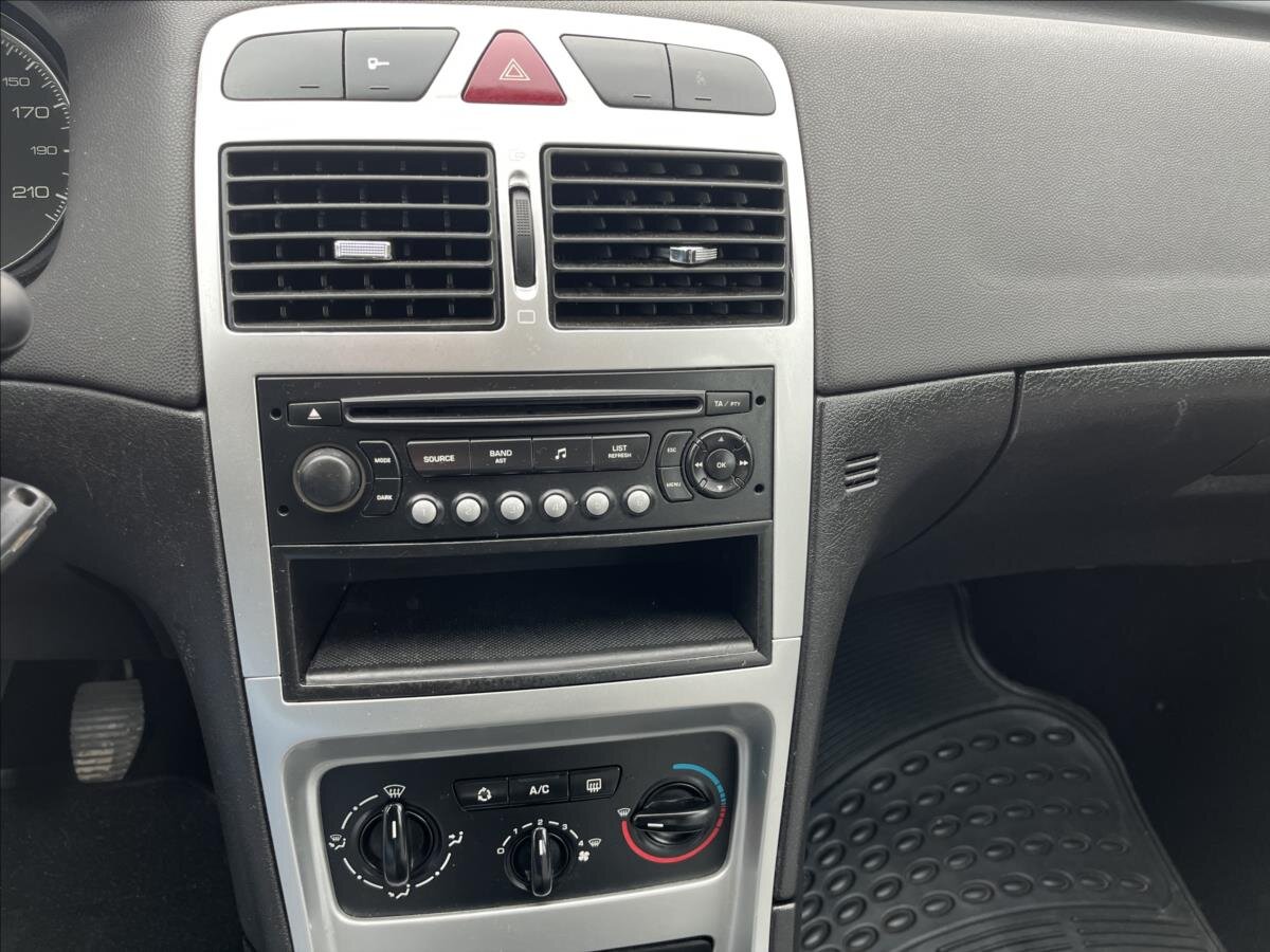 Peugeot 307 Hatchback 1,4 l 65 kw