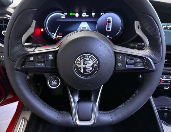 Alfa Romeo Giulia 17