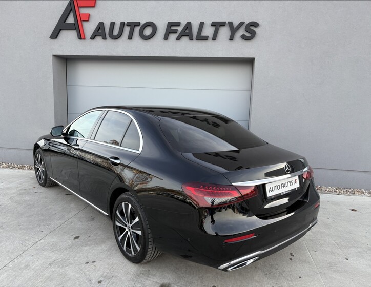 Mercedes-Benz Třídy E 5