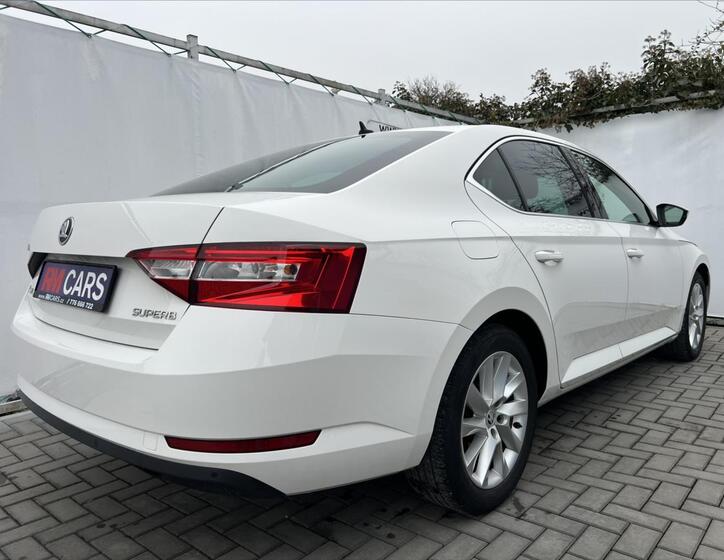 Škoda Superb 6