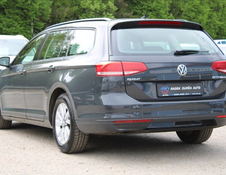 Volkswagen Passat Kombi 2,0 l 110 kw