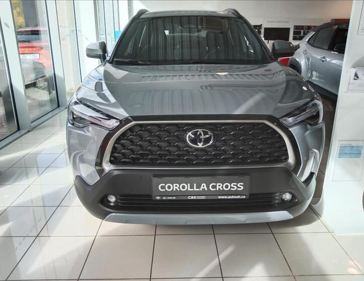 Toyota Corolla Cross 6