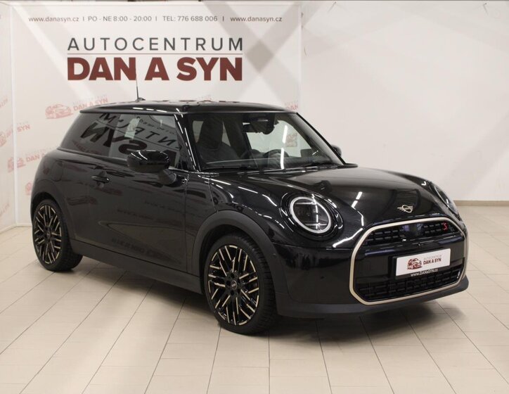 Mini Cooper Hatchback 2,0 l 150 kw