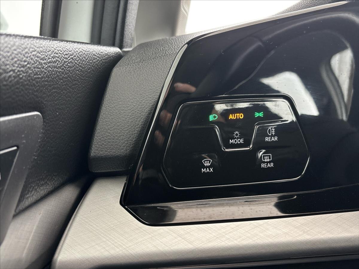 Volkswagen Golf Kombi 2,0 l 85 kw