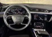 Audi e-tron 44