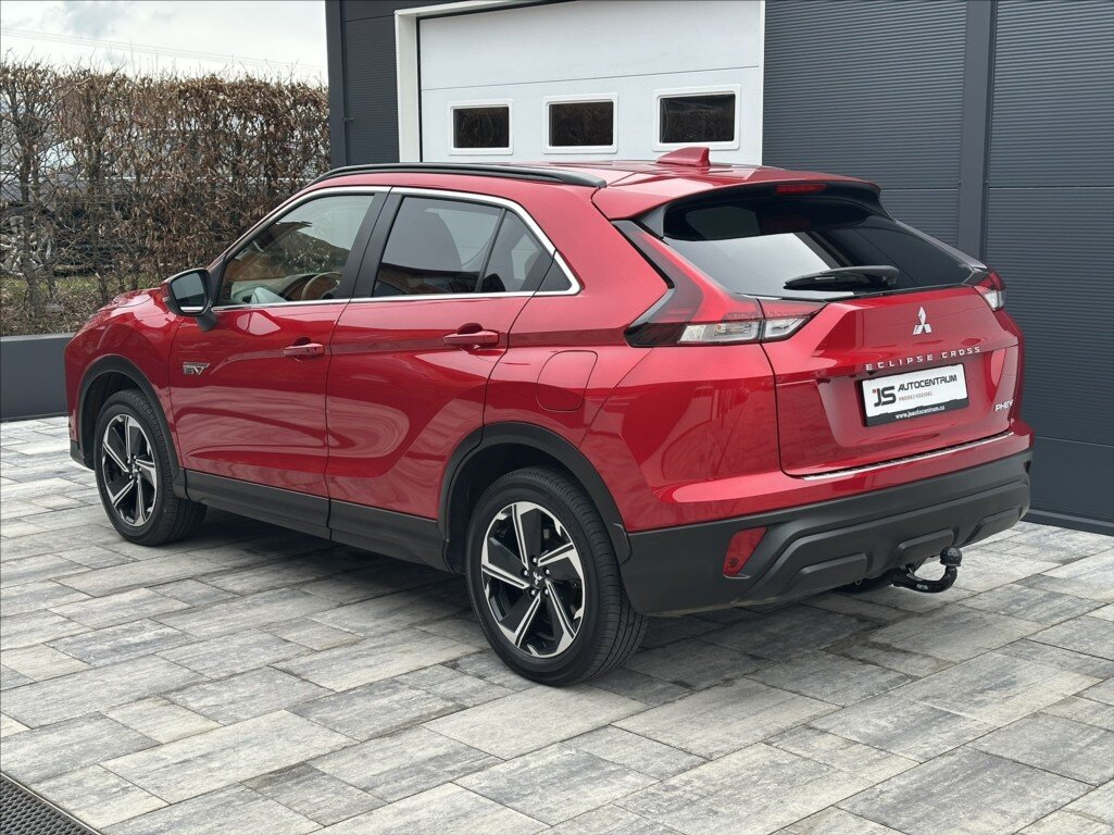 Mitsubishi Eclipse Cross SUV / Terénní 2,4 l 138 kw