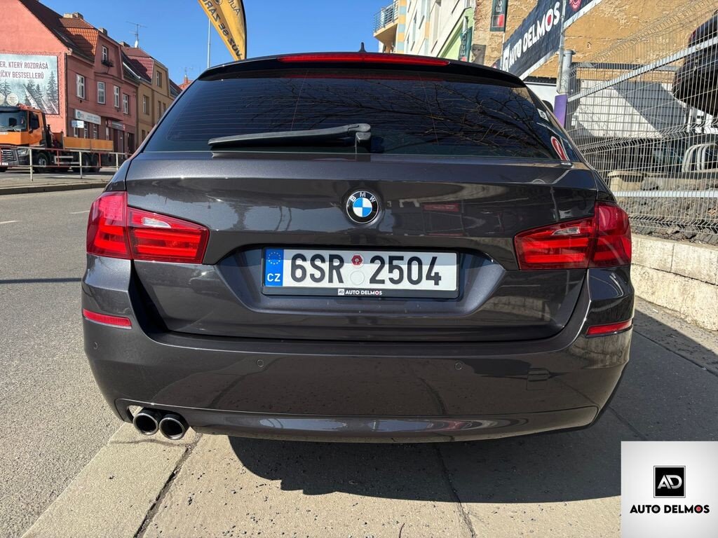 BMW Řada 5 Kombi 3,0 l 190 kw