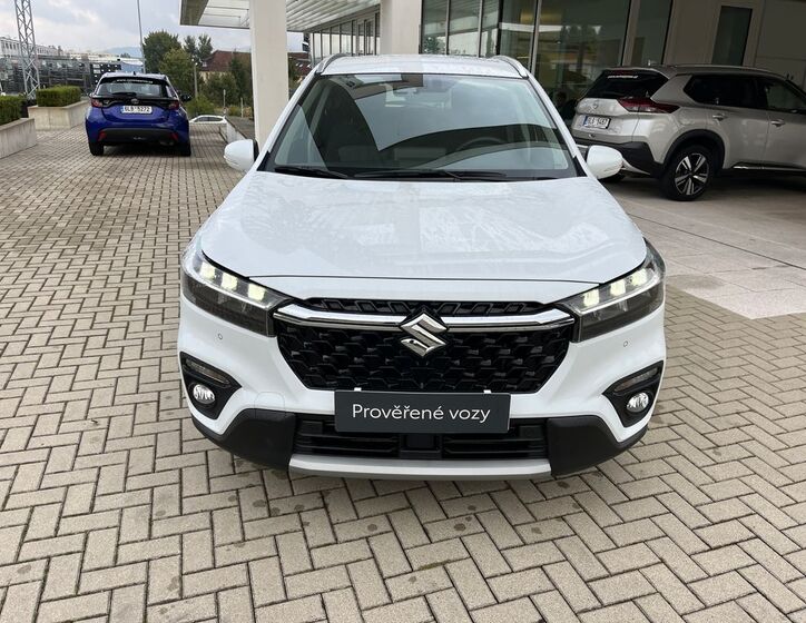 Suzuki S-Cross 9