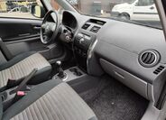 Suzuki SX4 12