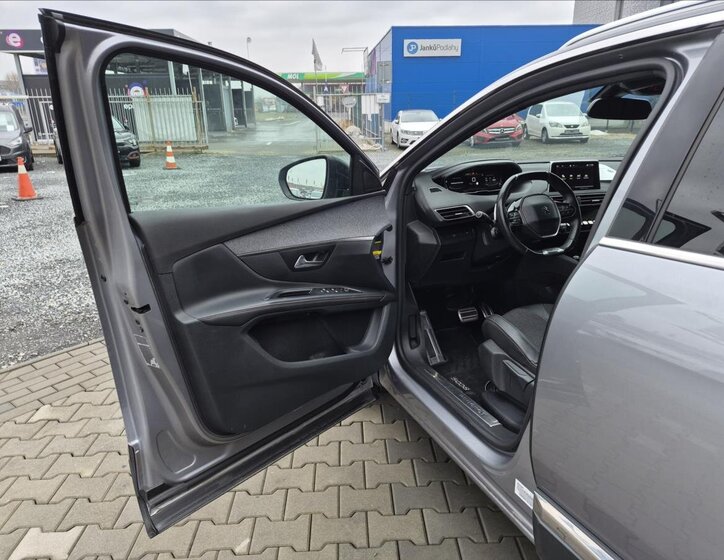 Peugeot 5008 MPV 1,6 l 133 kw