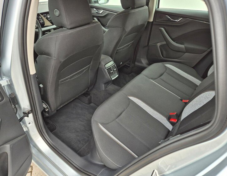 Škoda Scala Hatchback 1,0 l 85 kw