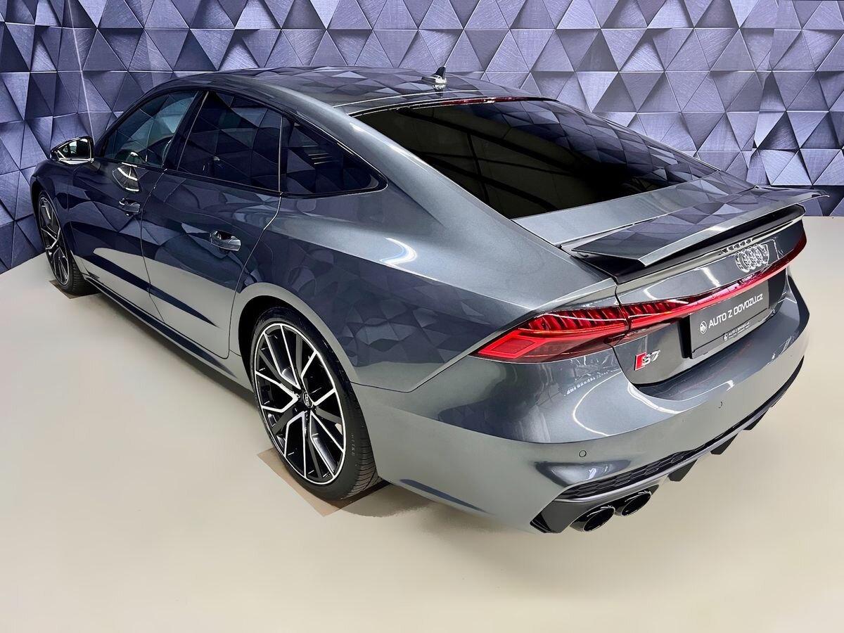 Audi S7