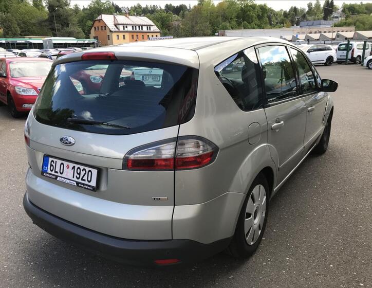 Ford S-MAX 5