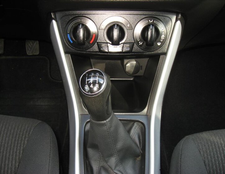 Suzuki S-Cross Hatchback 998,0 82 kw