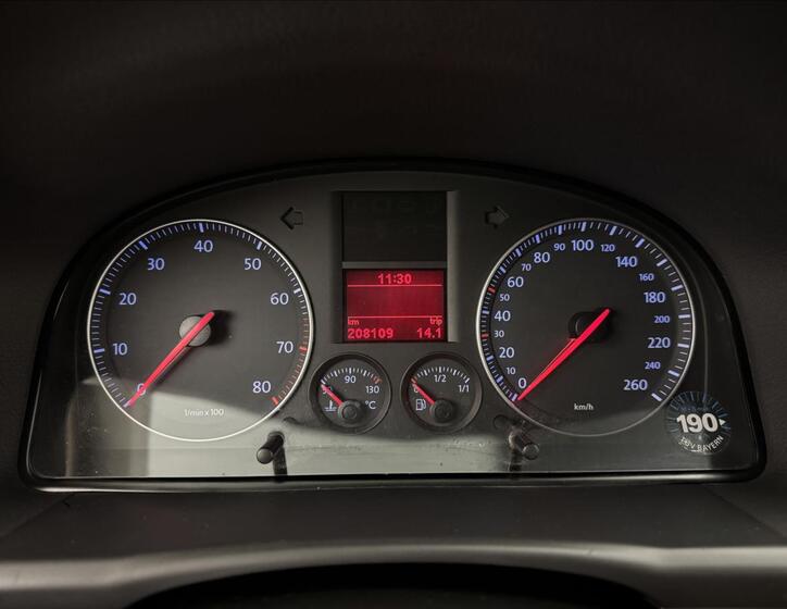 Volkswagen Touran 11