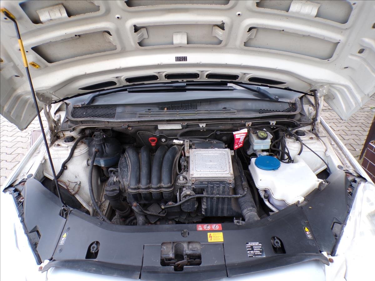 Mercedes-Benz Třídy B Kombi 2,0 l 100 kw