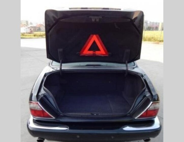 Jaguar XJ8 Sedan 0,0 209 kw