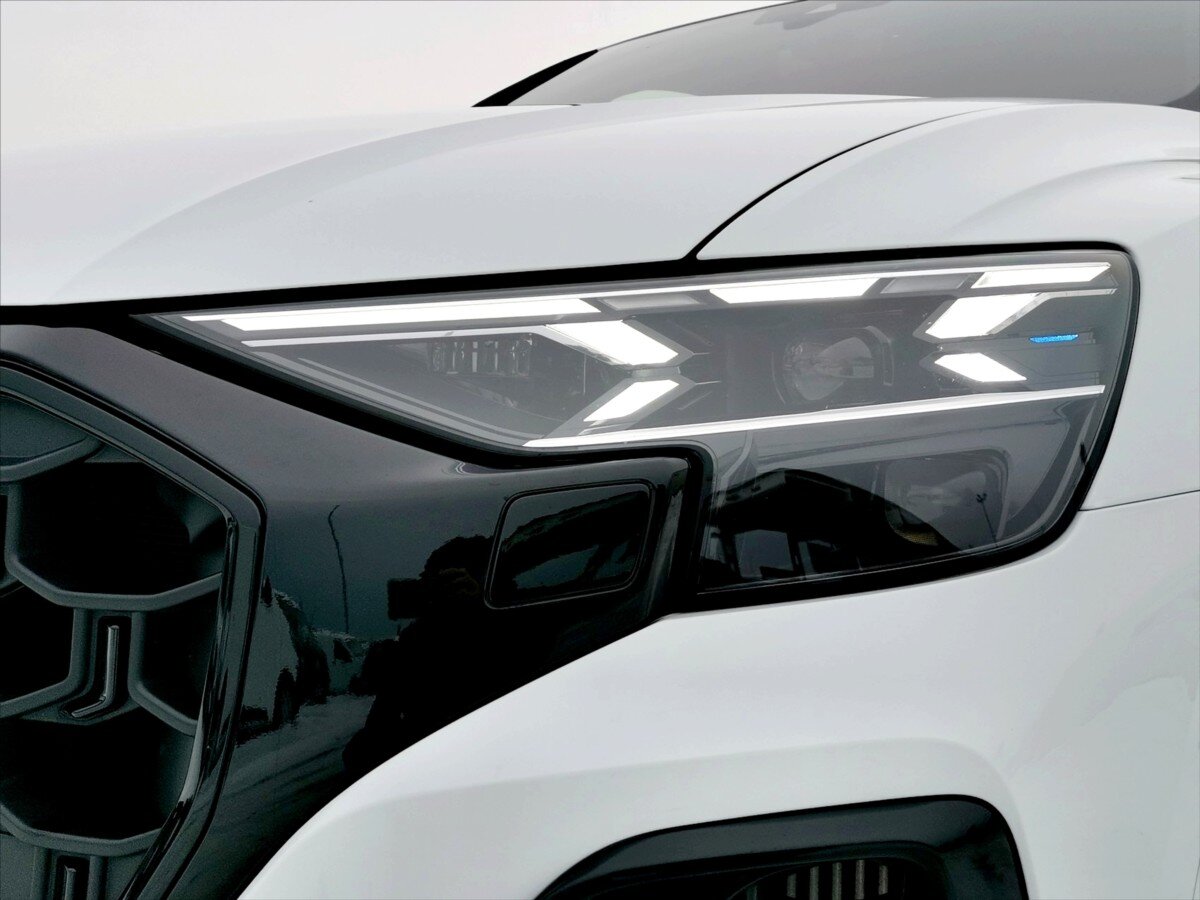 Audi Q8 SUV / Terénní 3,0 l 250 kw