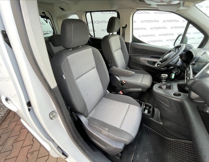 Toyota ProAce City Verso MPV 1,2 l 81 kw