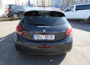 Peugeot 208 5
