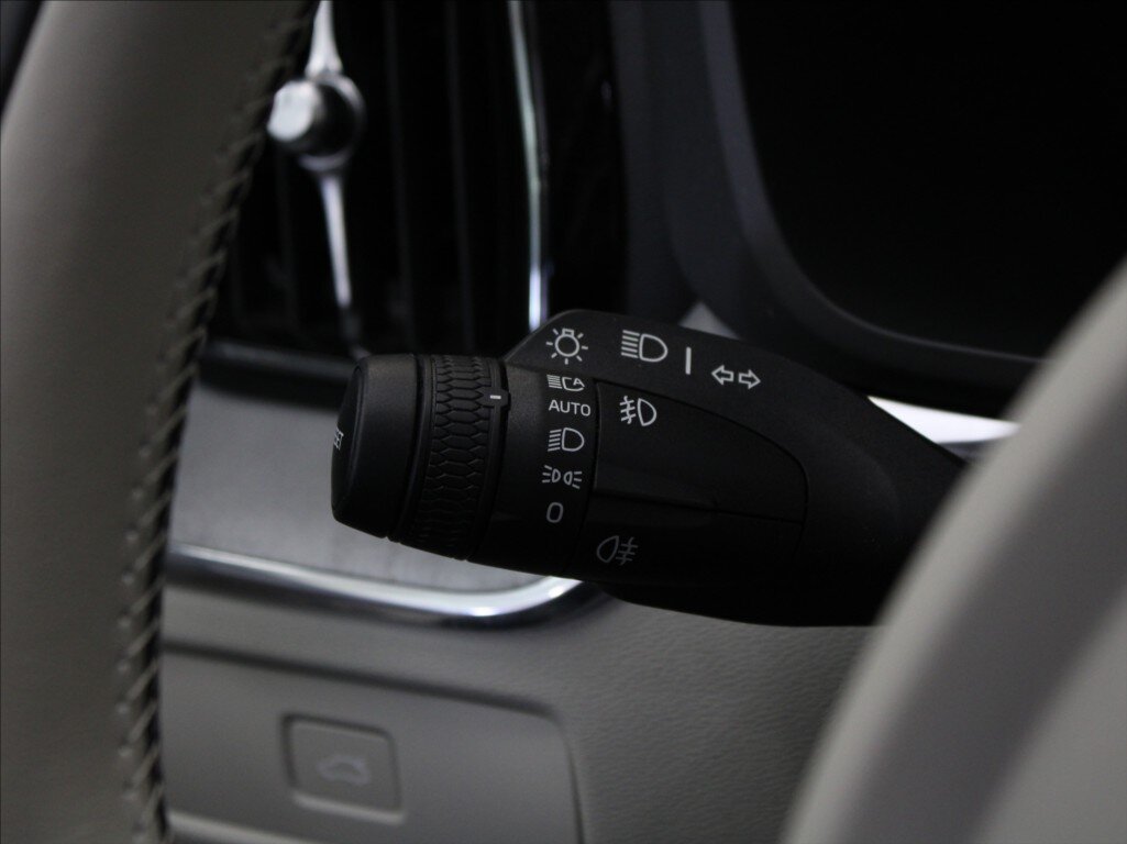 Volvo XC60 SUV / Terénní 2,0 l 145 kw