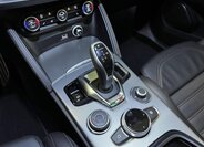 Alfa Romeo Stelvio SUV / Terénní 2,0 l 206 kw