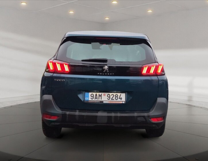 Peugeot 5008 4