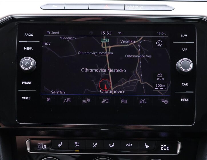 Volkswagen Passat 25