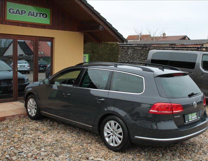 Volkswagen Passat Kombi 1,6 l 77 kw