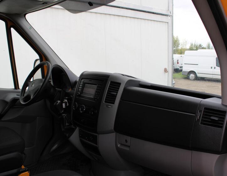 Mercedes-Benz Sprinter 10