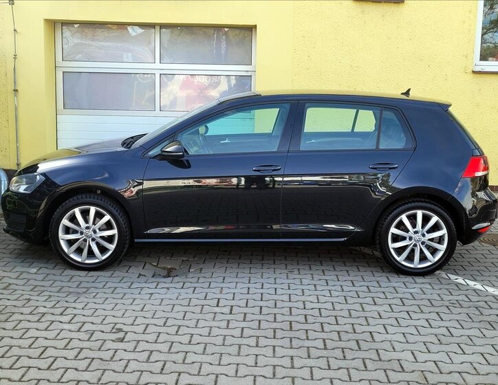 Volkswagen Golf Hatchback 1,2 l 63 kw
