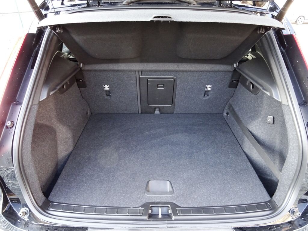 Volvo XC40 SUV 2,0 l 110 kw