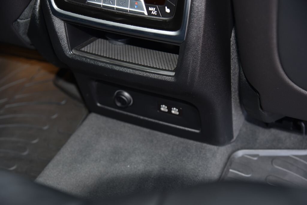 BMW X7 SUV / Terénní 3,0 l 195 kw