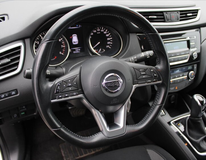 Nissan Qashqai SUV / Terénní 1,2 l 85 kw