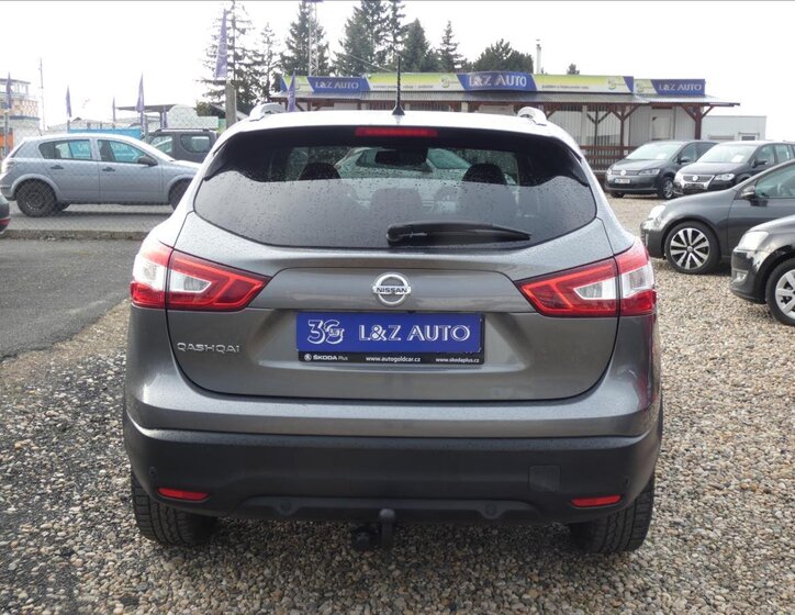 Nissan Qashqai SUV / Terénní 1,2 l 85 kw