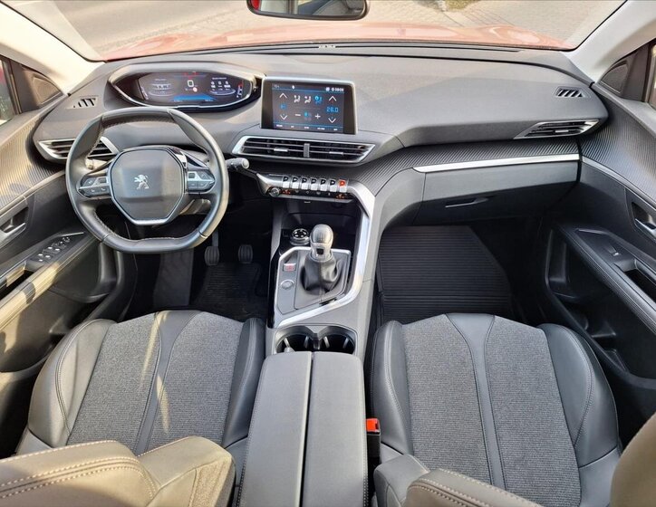 Peugeot 3008 SUV / Terénní 1,5 l 96 kw