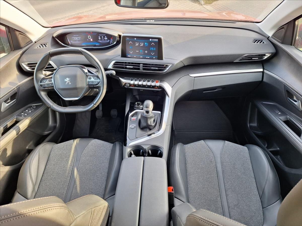Peugeot 3008 SUV / Terénní 1,5 l 96 kw