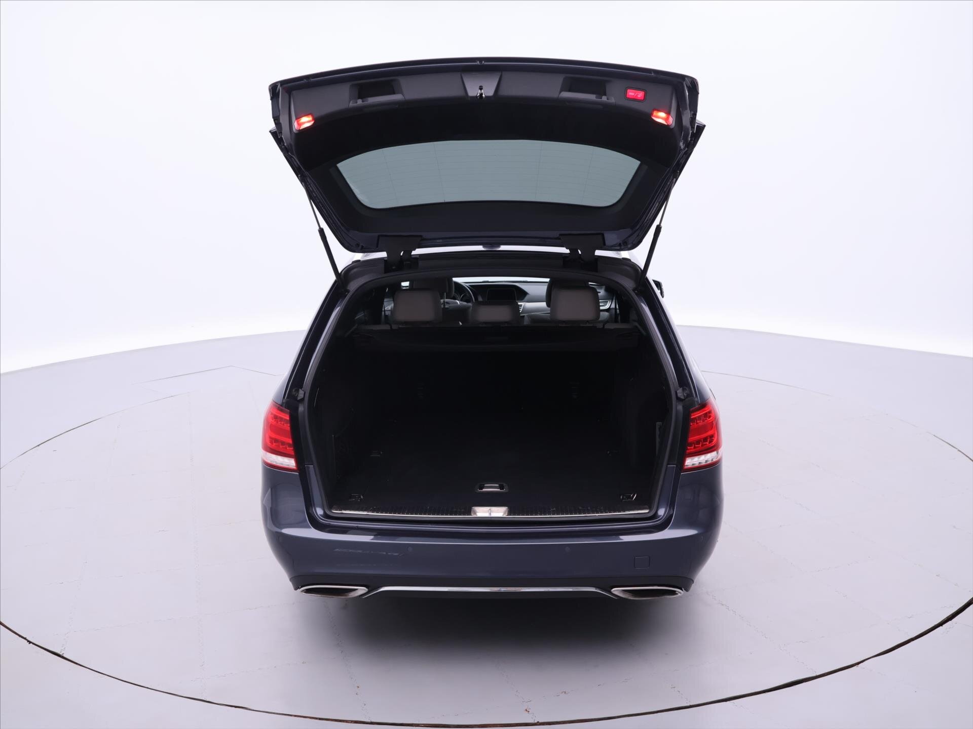 Mercedes-Benz Třídy E Kombi 3,0 l 185 kw