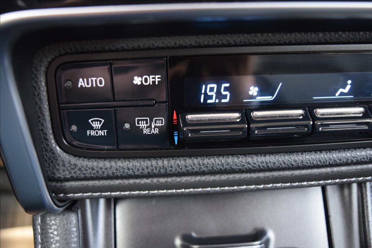 Toyota Auris Kombi 1,2 l 85 kw