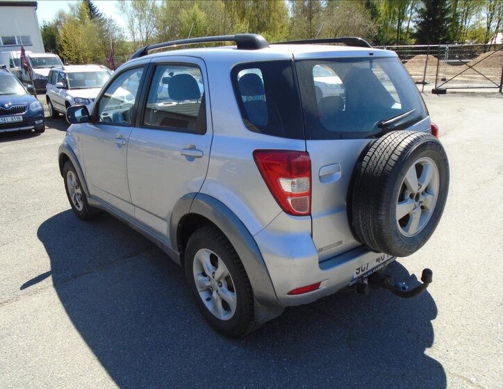 Daihatsu Terios SUV / Terénní 1,5 l 77 kw