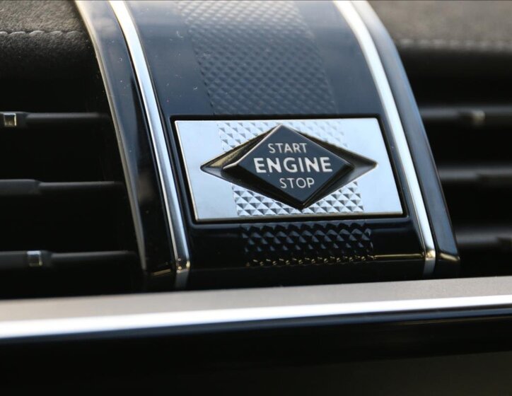 DS Automobiles DS7 Crossback Kombi 2,0 l 130 kw