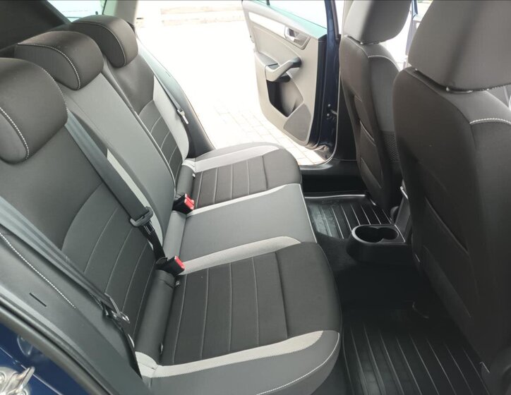 Škoda Rapid Hatchback 999,0 81 kw