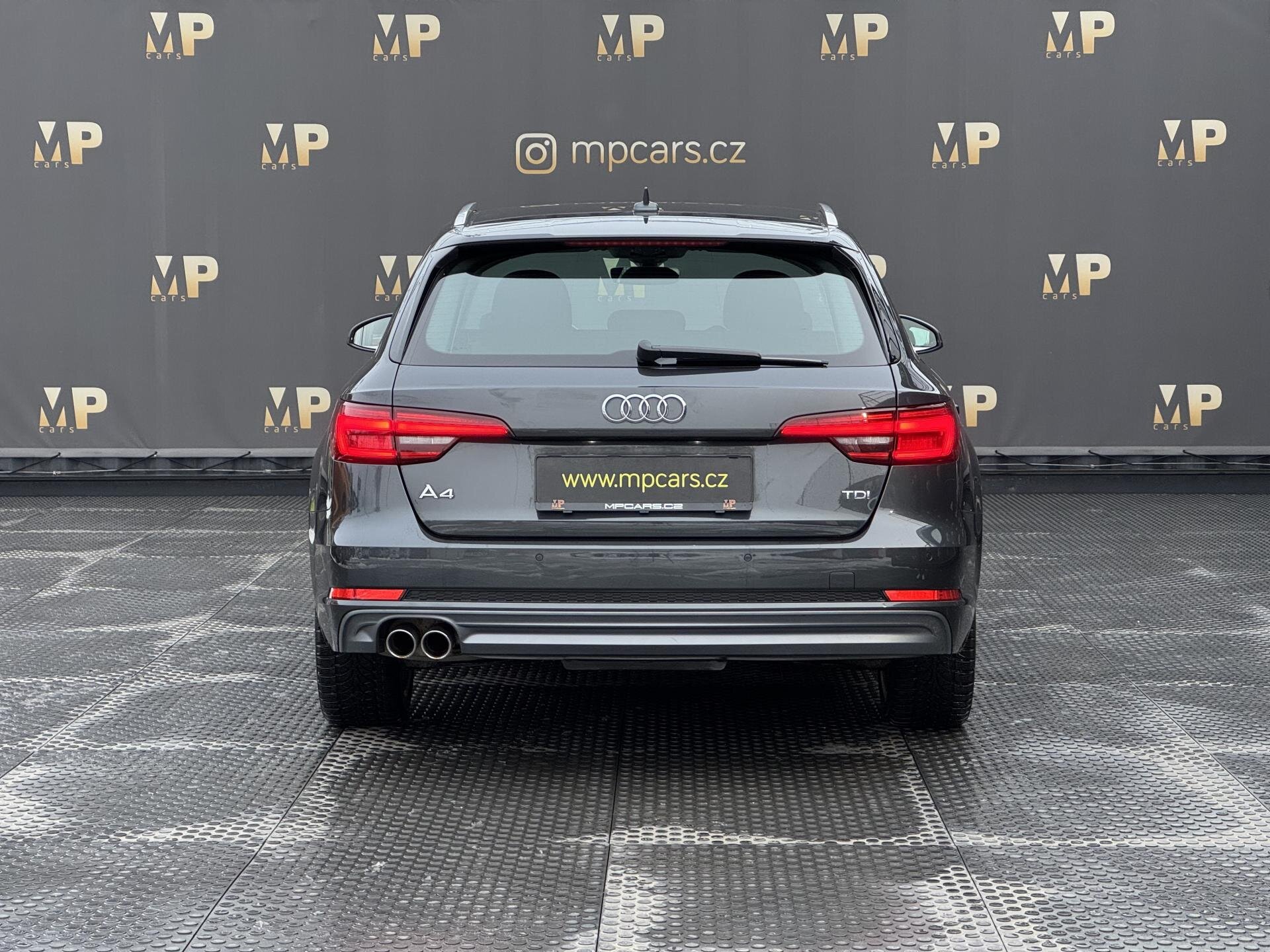 Audi A4 Kombi 2,0 l 140 kw