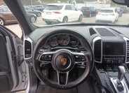 Porsche Cayenne Kombi 3,0 l 180 kw