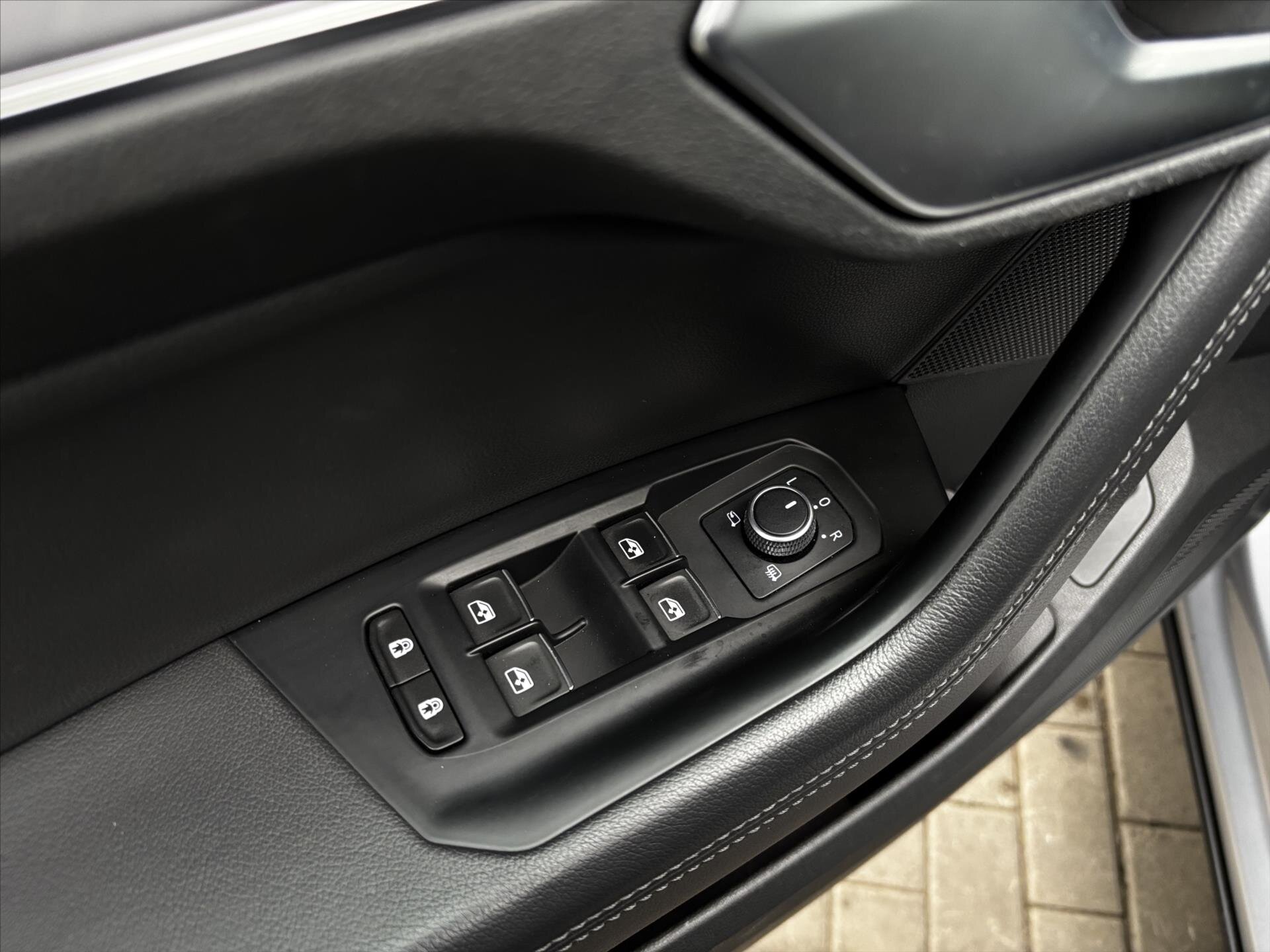 Volkswagen Touareg SUV / Terénní 3,0 l 210 kw