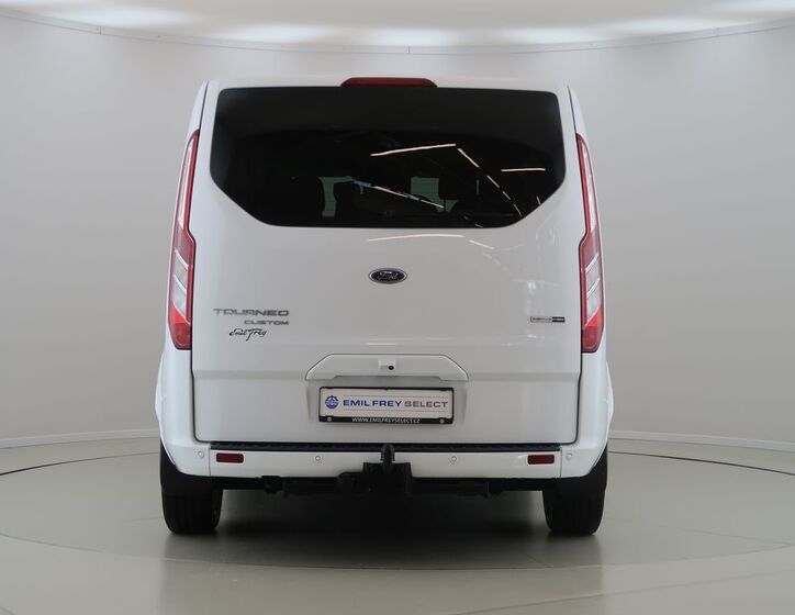 Ford Tourneo Custom 6