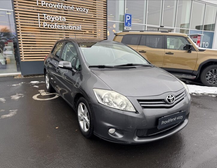 Toyota Auris Hatchback 1,6 l 97 kw