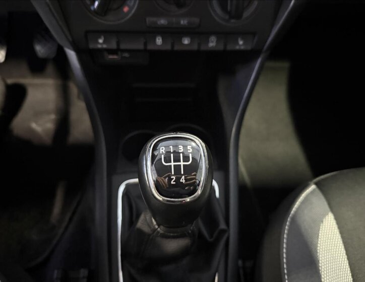 Škoda Rapid Hatchback 999,0 70 kw